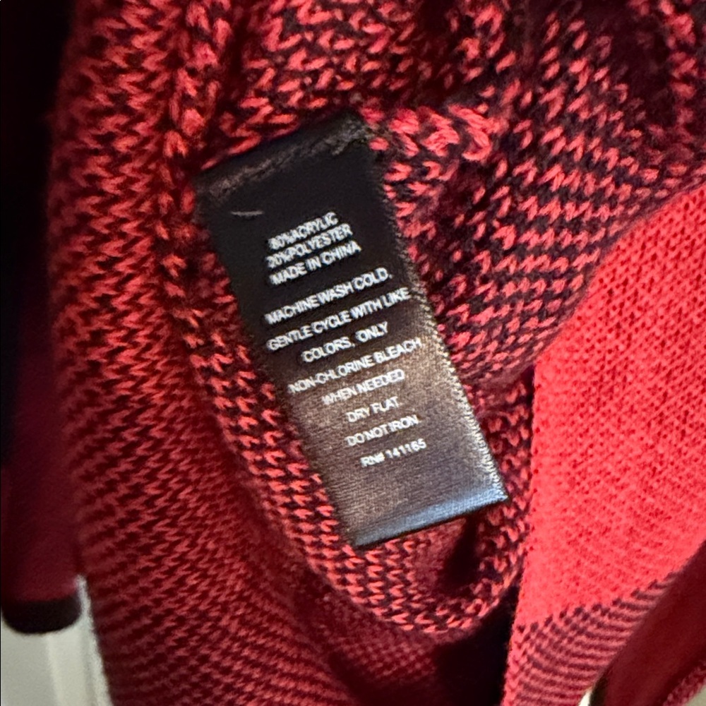 Harve Benard Red and Black Knit Cardigan - Picture 4 of 7